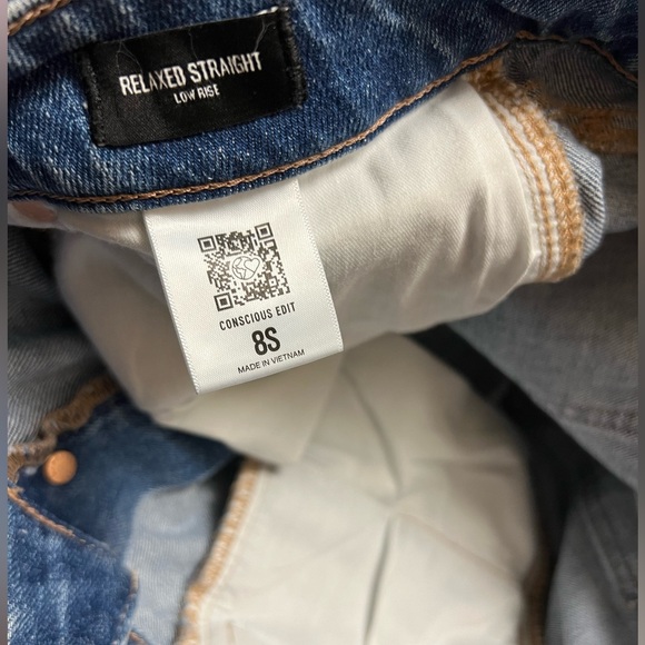 Express Low Rise Light Wash Ripped Baggy Relaxed Straight Jeans 8 8S 8 Short - Picture 9 of 15